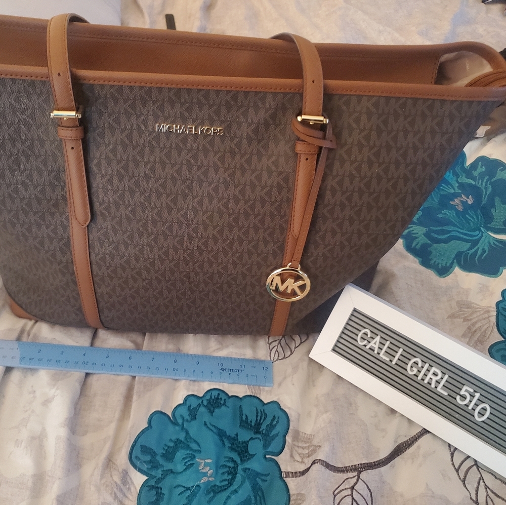 XL MK Jet Set Travel Tote - Picture 2 of 8